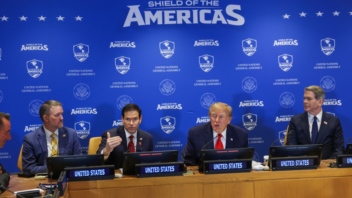 Trump en reunión con aliados del 'Escudo de las Américas': "Si no pueden [con grupos criminales], lo haremos por ustedes"