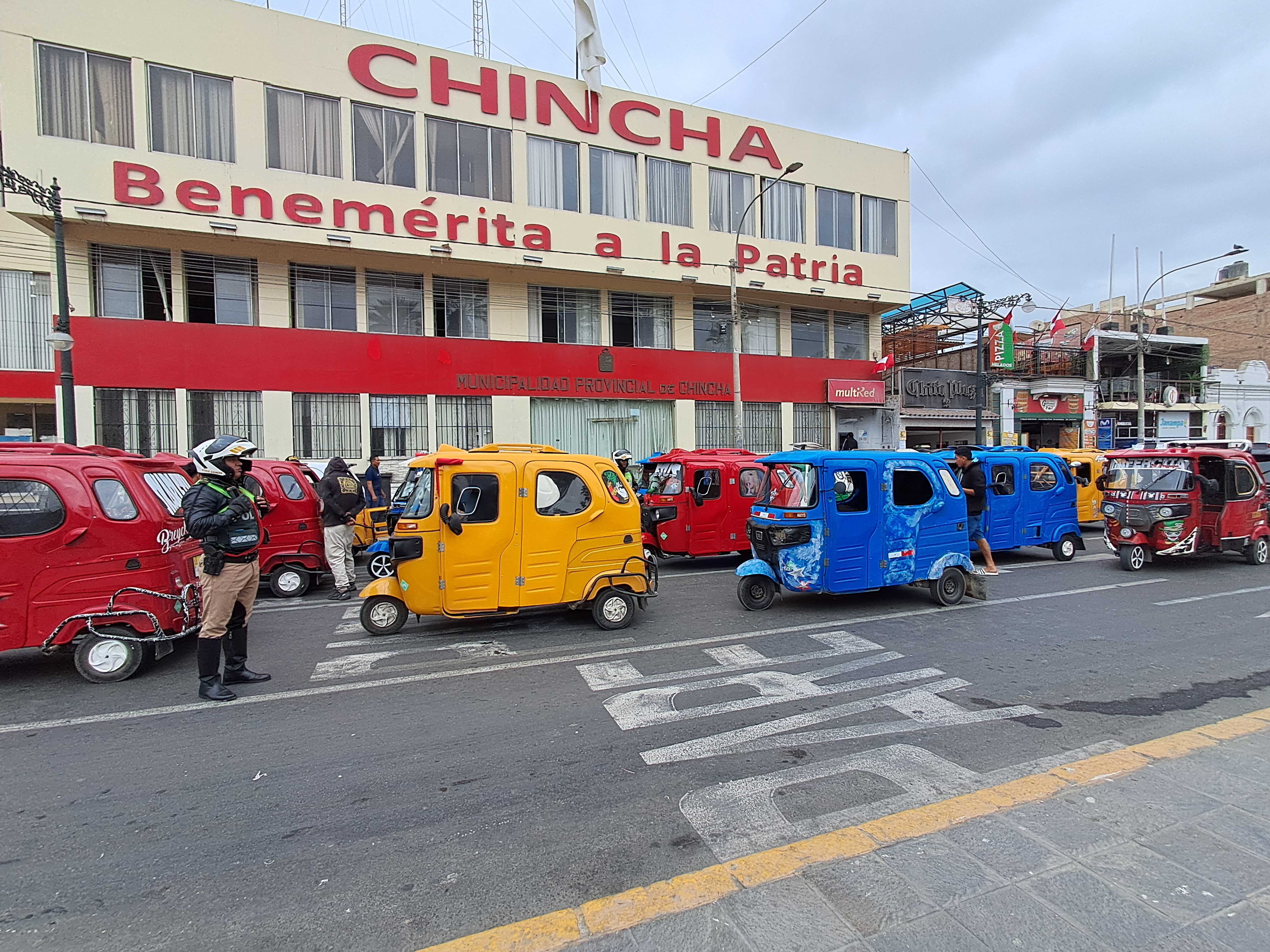 Chincha: intervienen a mototaxistas por uso de polarizado, bocinas y mataperros