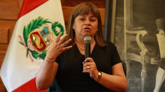 Presidenta de EsSalud dará cuenta de la crisis del Seguro Social en el Congreso