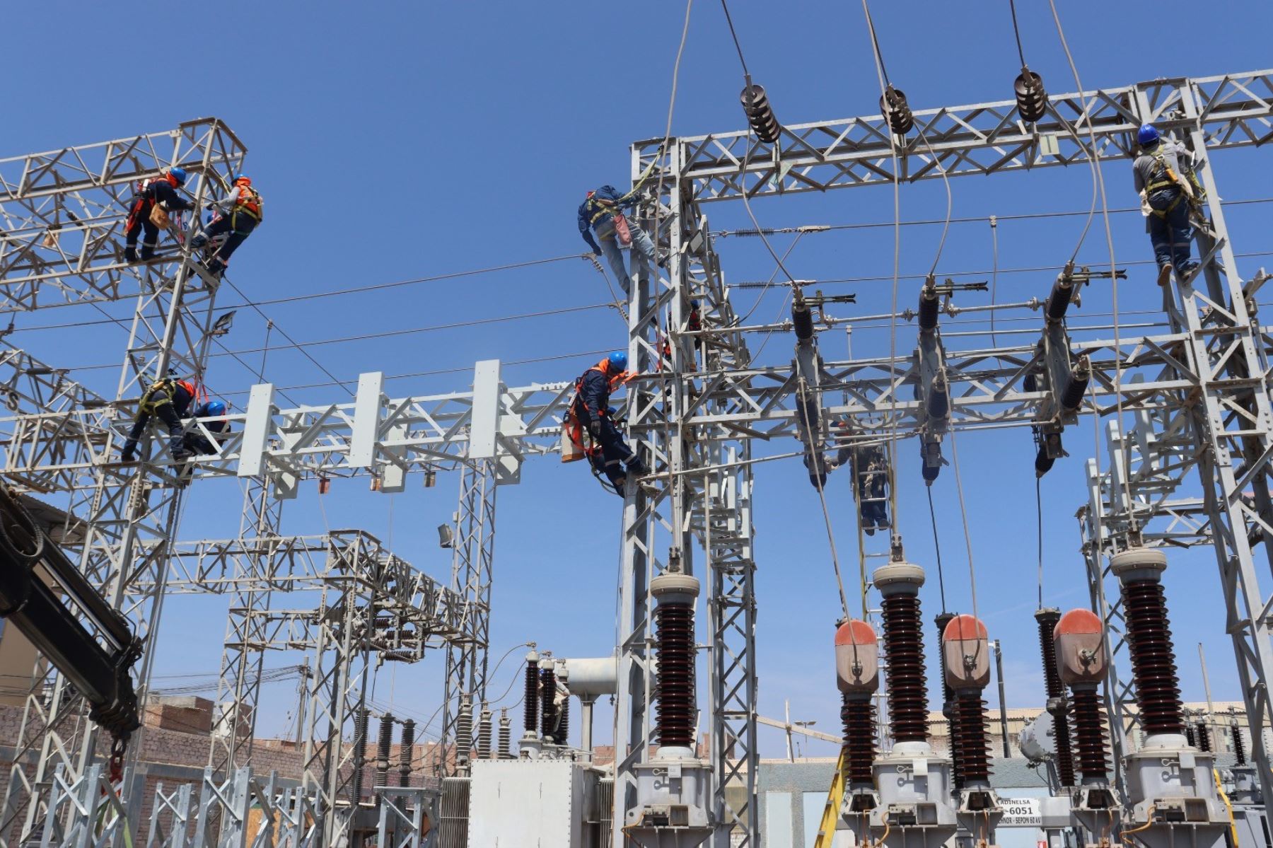 Energía, transporte, retail y salud atraen capitales de Colombia [Entrevista]