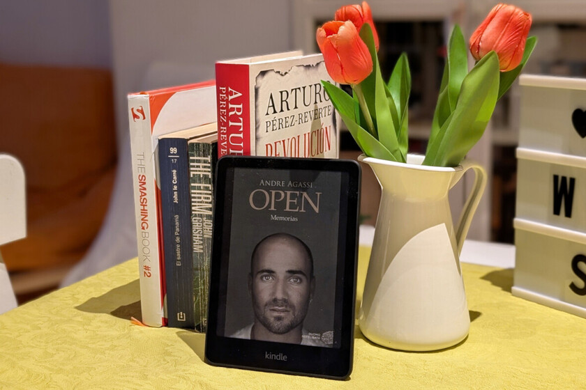 El Kindle para leer cómics vuelve de oferta: un lector de libros electrónicos con pantalla a color y sin reflejos