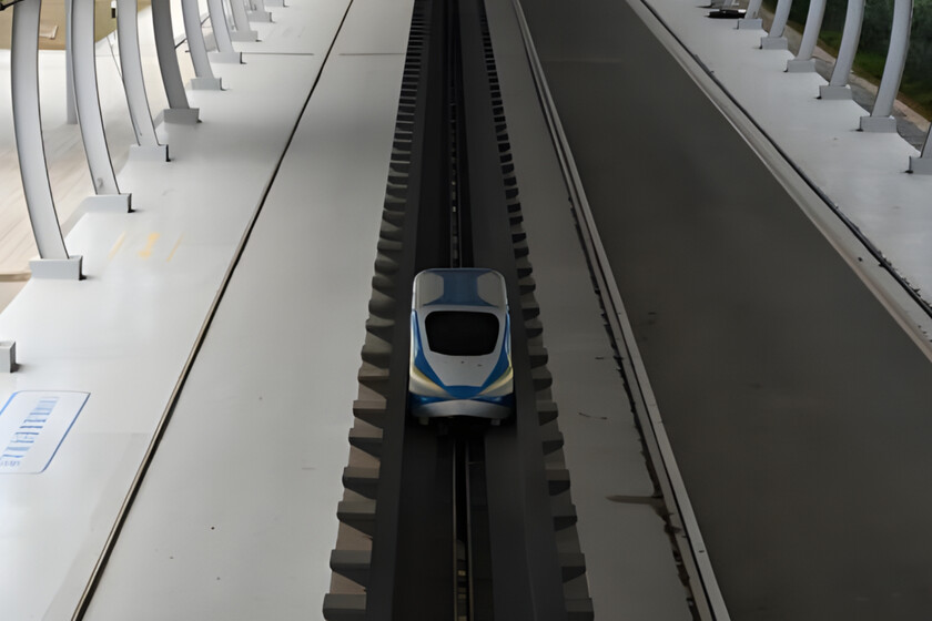 Un tren en China ha alcanzado los 800 km/h. Un nuevo récord para la tecnología de levitación magnética