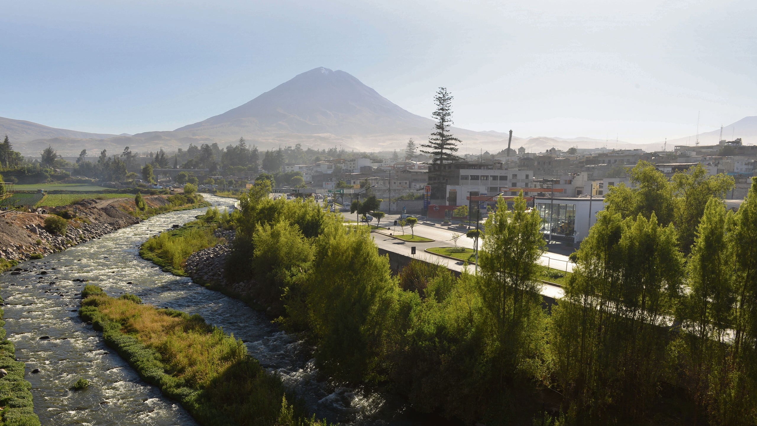 Un nuevo convenio: agua y mejor saneamiento para Arequipa
