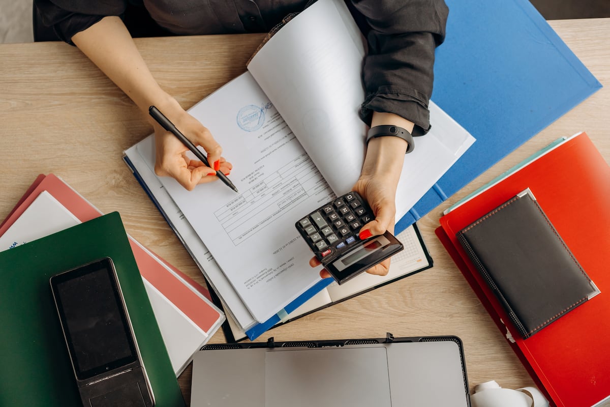 Finanzas personales: Claves para cuidar el presupuesto mensual ante campañas de descuentos