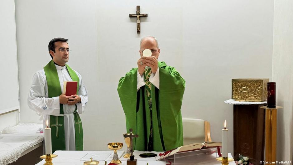 La imagen más esperada: así reaparece León XIV tras la cirugía