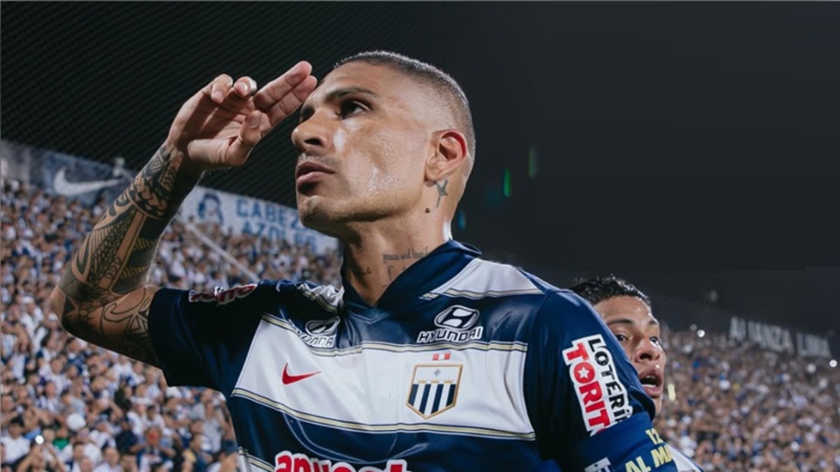Paolo Guerrero denuncia hackeo de sus redes sociales  tras reporte de "solicitudes y reposteos sospechosos"