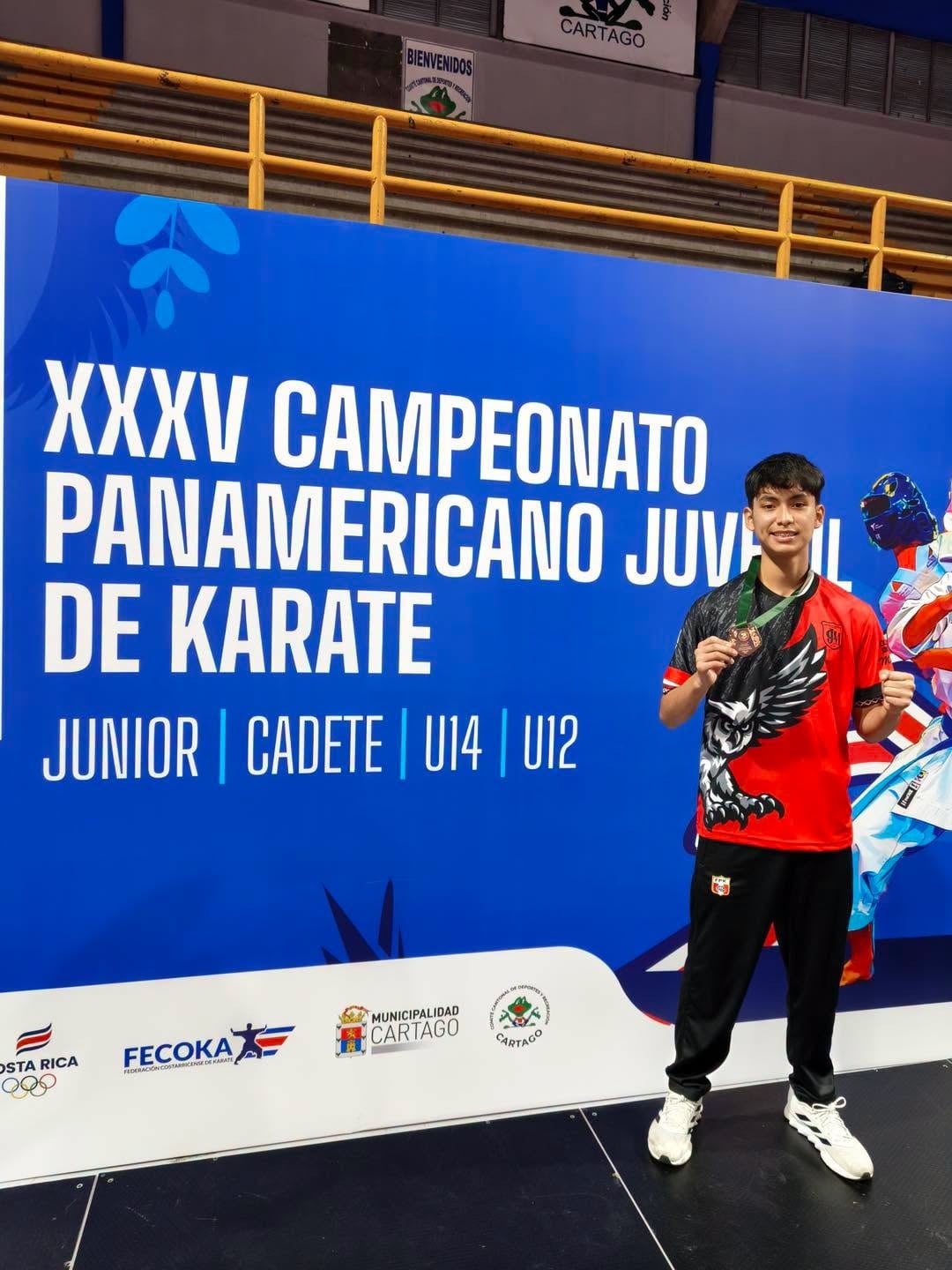 Iqueño Flavio Medrano sube al podio panamericano y gana bronce en karate