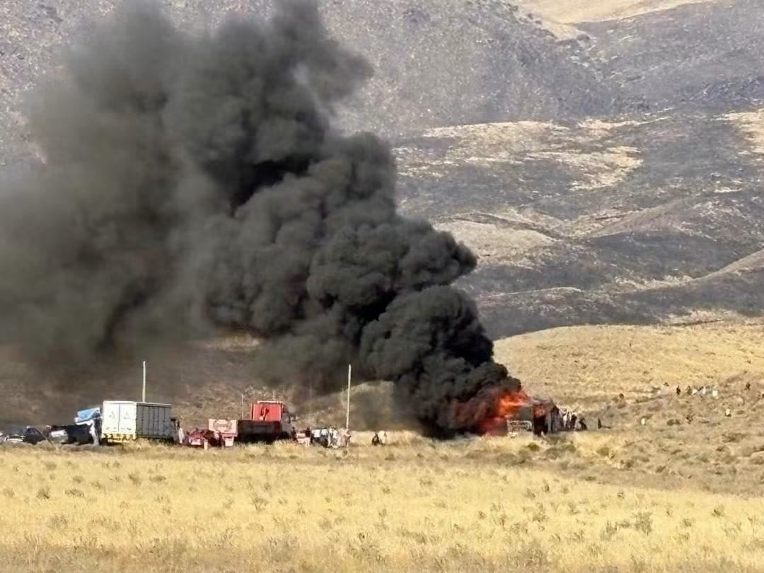 Bus se incendia en la carretera Arequipa-Puno