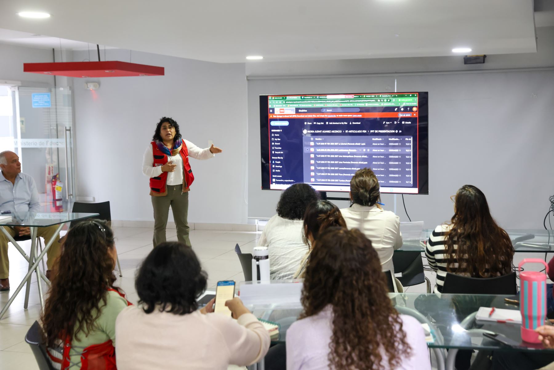 Ministerio de Educación prepara a escuelas rurales ante el fenómeno El Niño 2026-2027