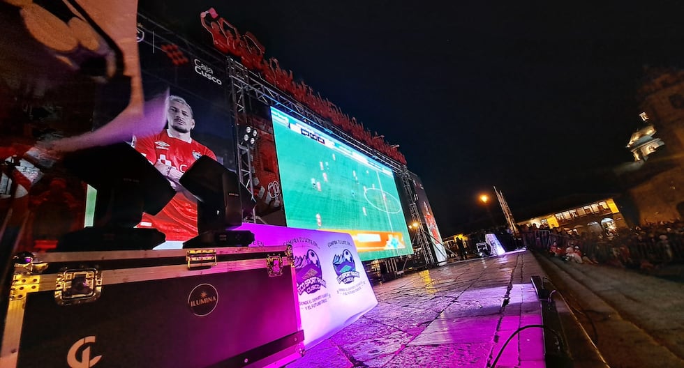 Cienciano avanza a cuartos de final y desata celebración en la Plaza Mayor de Cusco (GALERÍA)