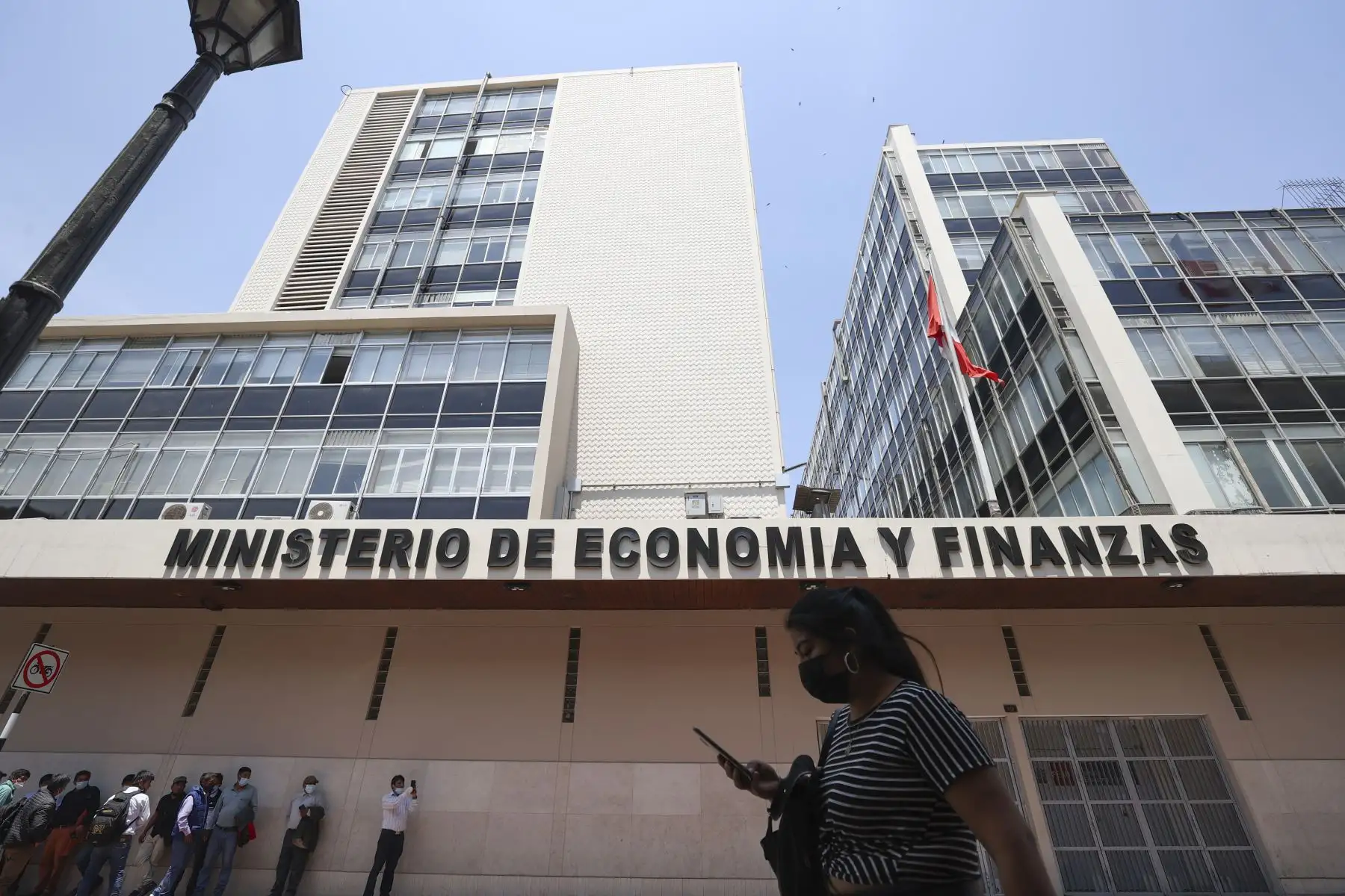 MEF: Perú tiene capacidad para aplicar políticas contracíclicas