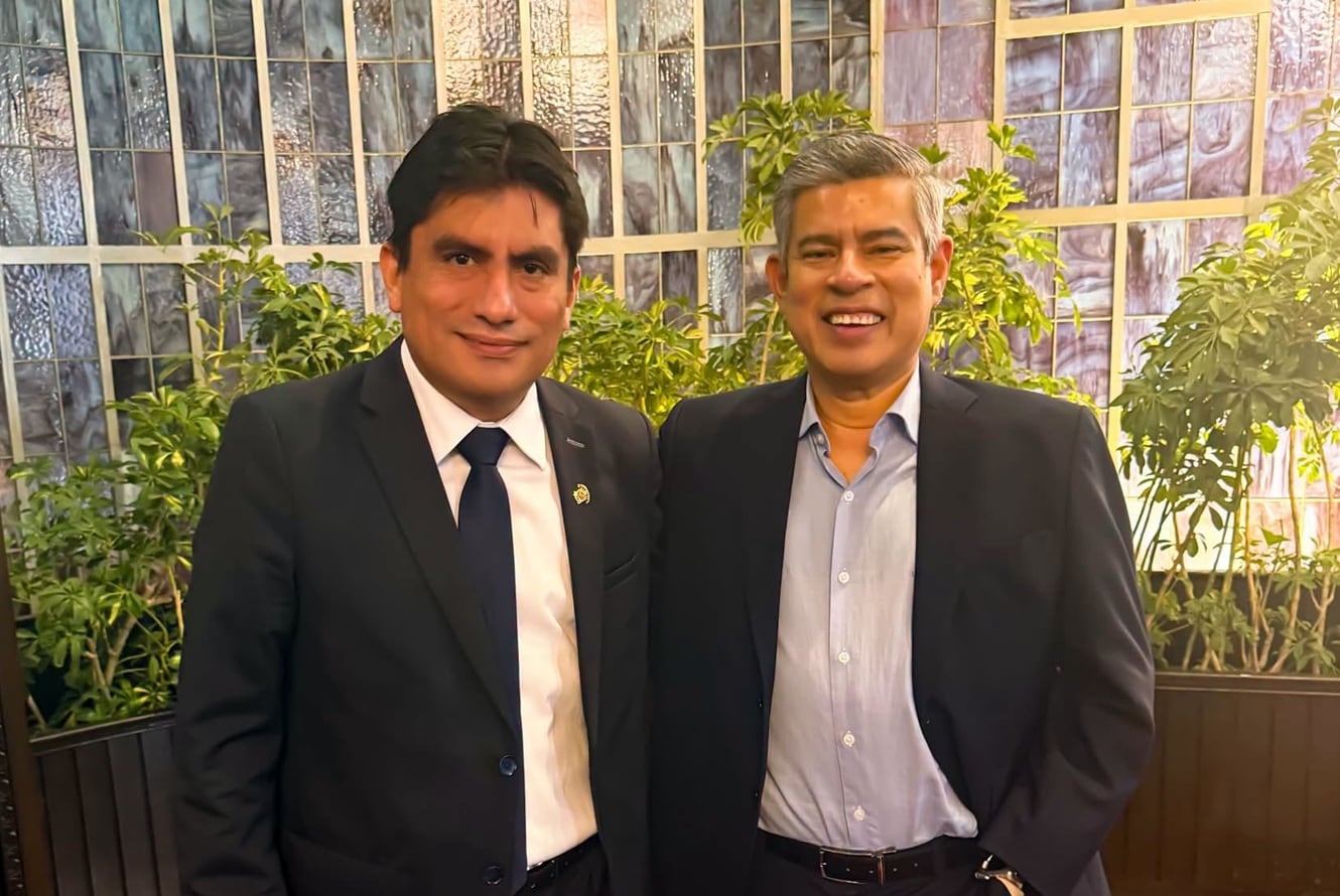 Revelan que sentenciado y prófugo de la justicia aportó a la campaña del diputado Carlos Zegarra