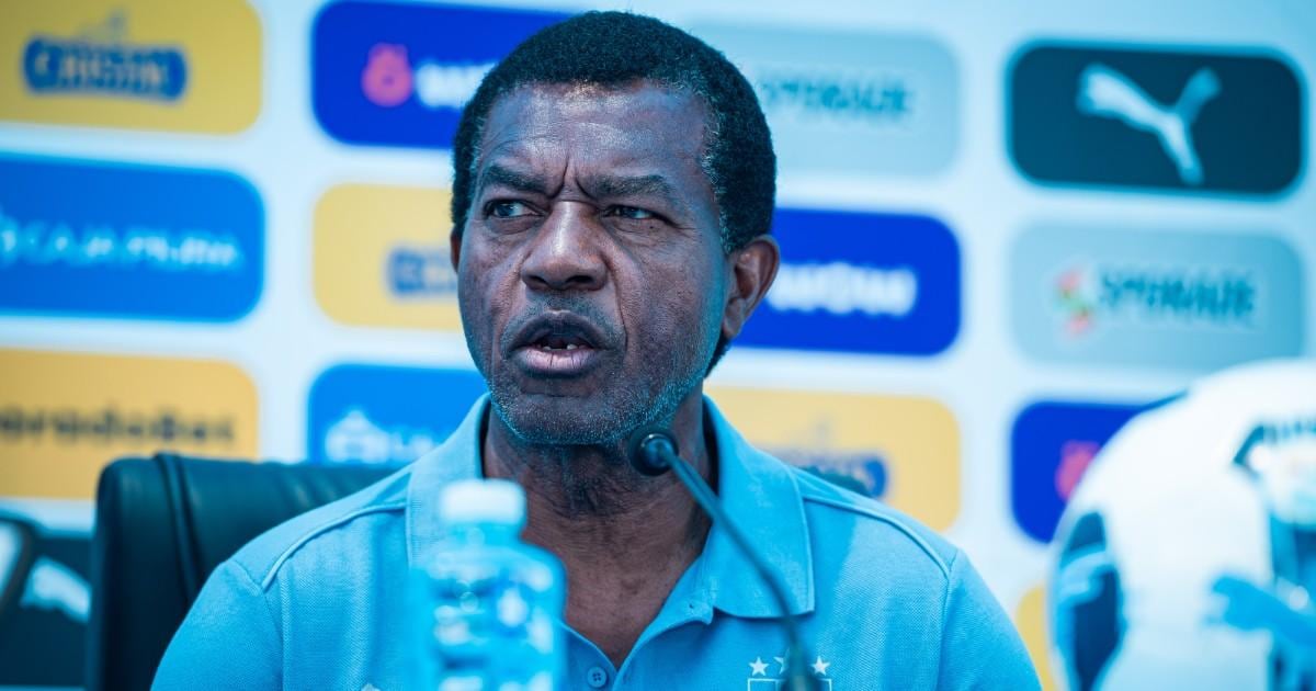 Sporting Cristal: Julio César Uribe es agredido por barrista tras entrenamiento