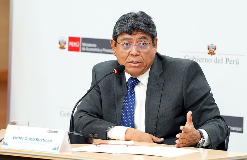 Elmer Cuba sobre aumento de precios de combustibles: “El primer subsidio urbano saldrá mañana”