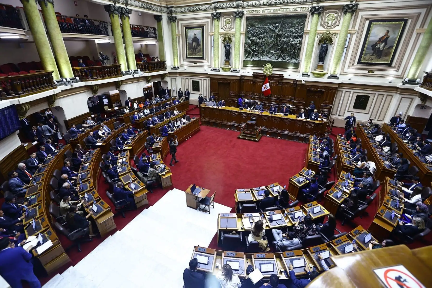 Facultades legislativas: pleno de la Cámara de Diputados debatirá dictamen de Constitución