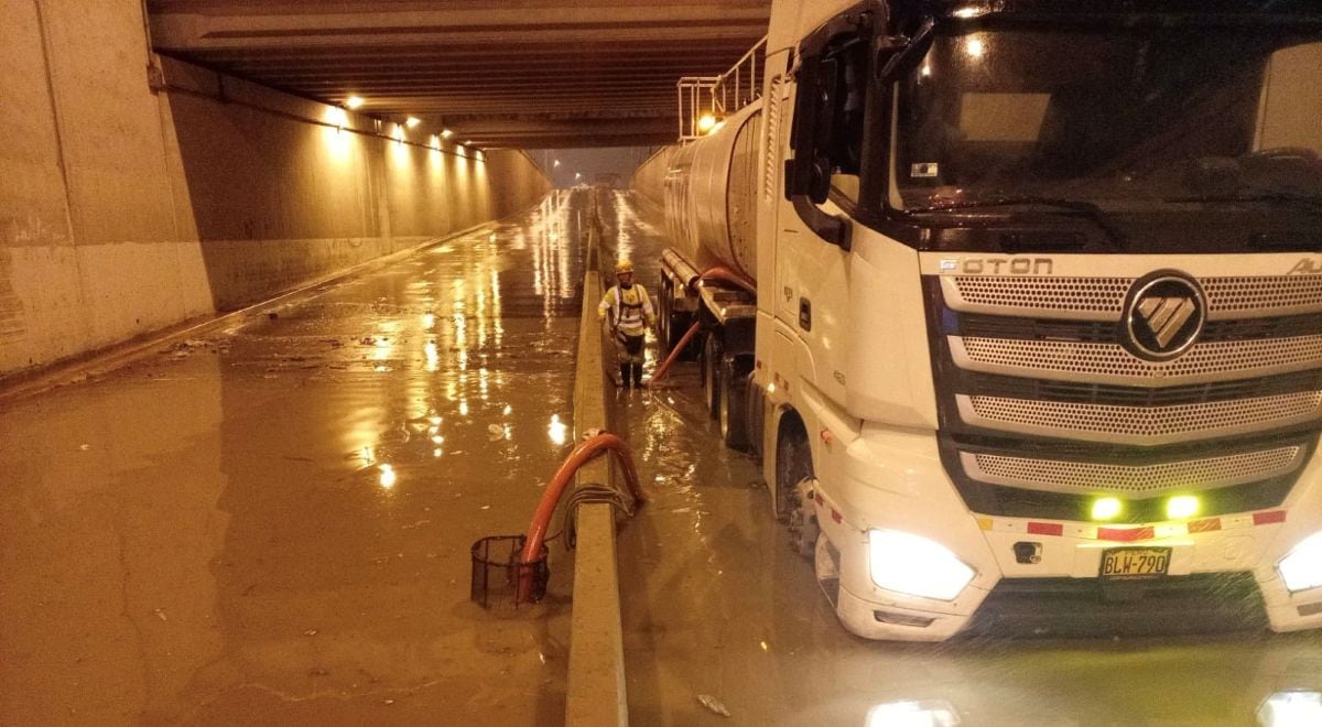 Villa María del Triunfo: bypass de Pachacútec vuelve a inundarse tras llovizna