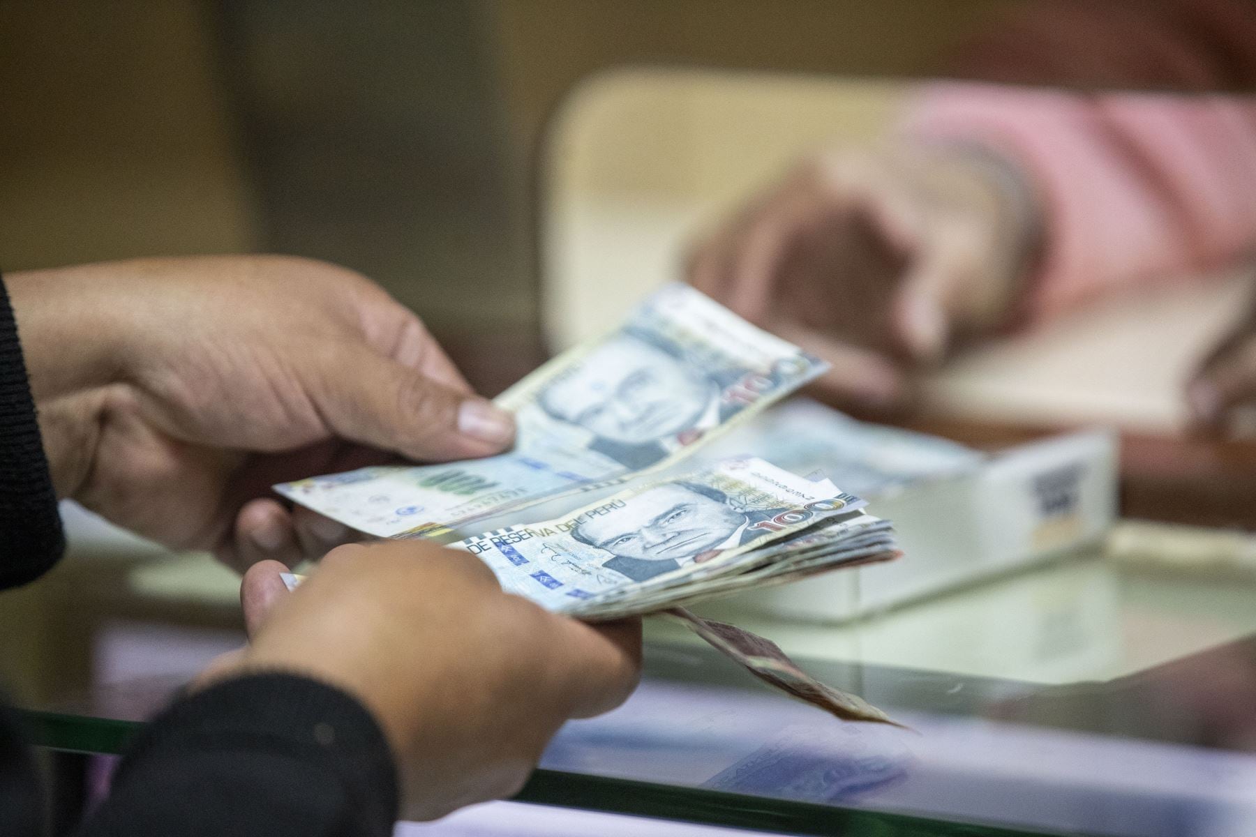 Economía deja en stand by voto para facultades: tope de tasas marcó el debate