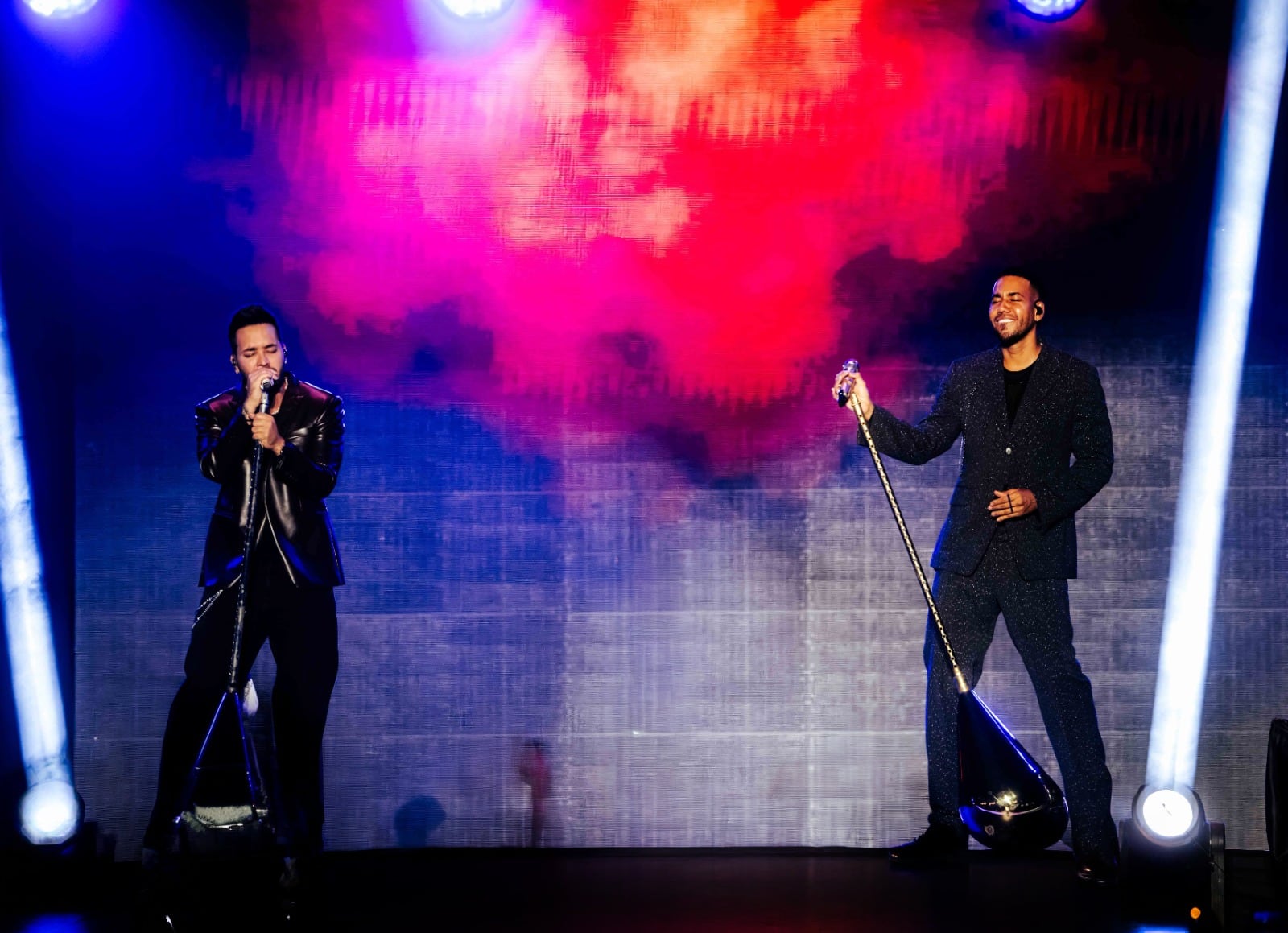 Tras sus conciertos en el Nacional Romeo Santos y Prince Royce prometen volver