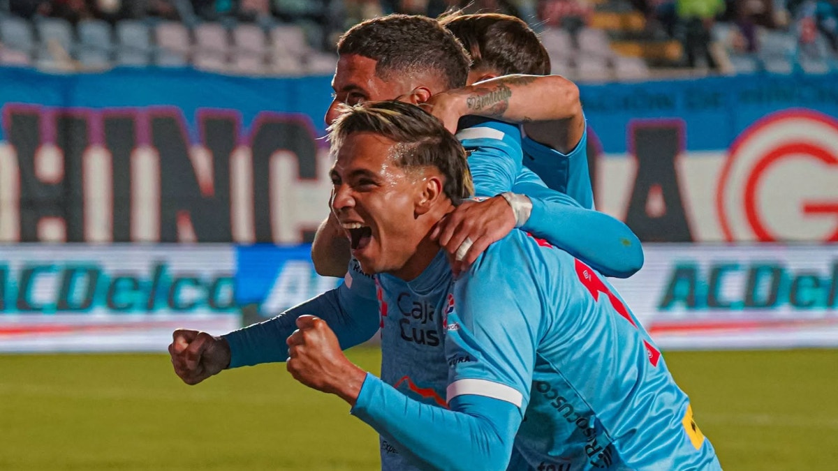 Arrolló el tricampeón: Deportivo Garcilaso goleó 4-0 a Universitario y es nuevo líder del Torneo Clausura 2026