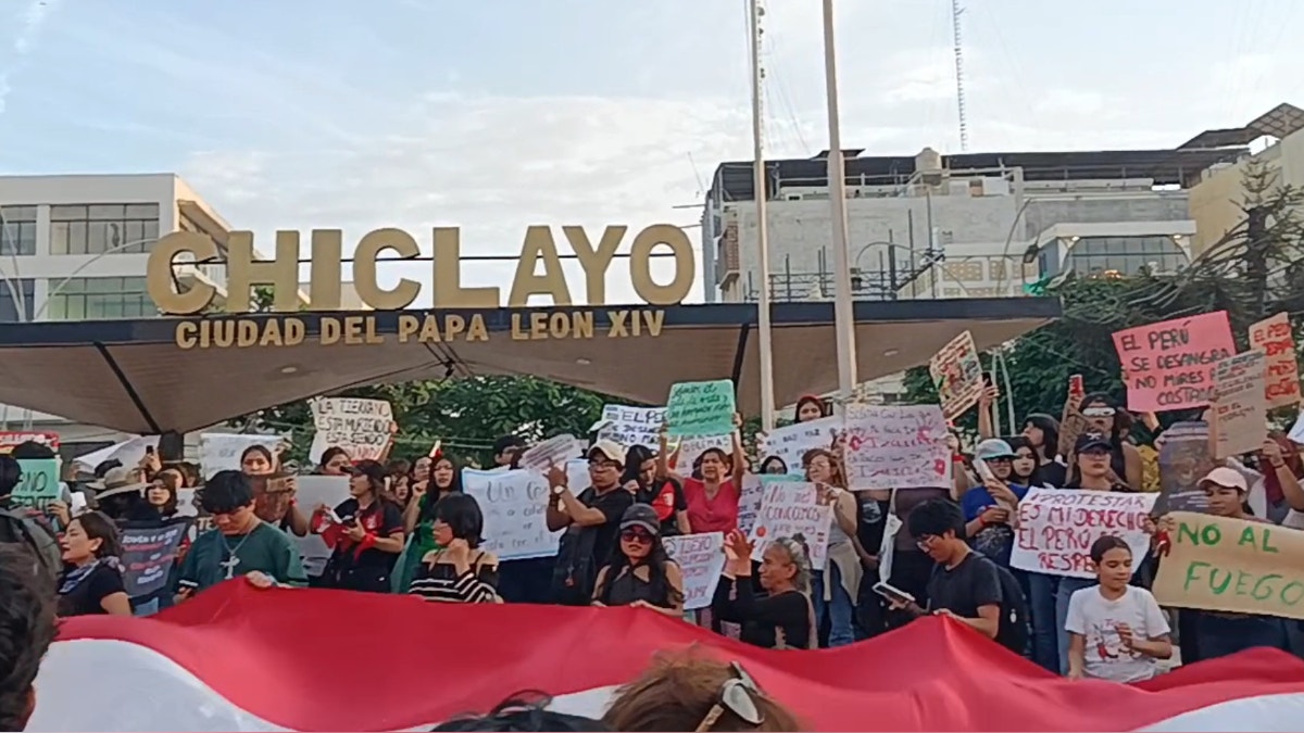 Chiclayo: protesta de jóvenes y colectivos sociales contra la inseguridad ciudadana deja un detenido