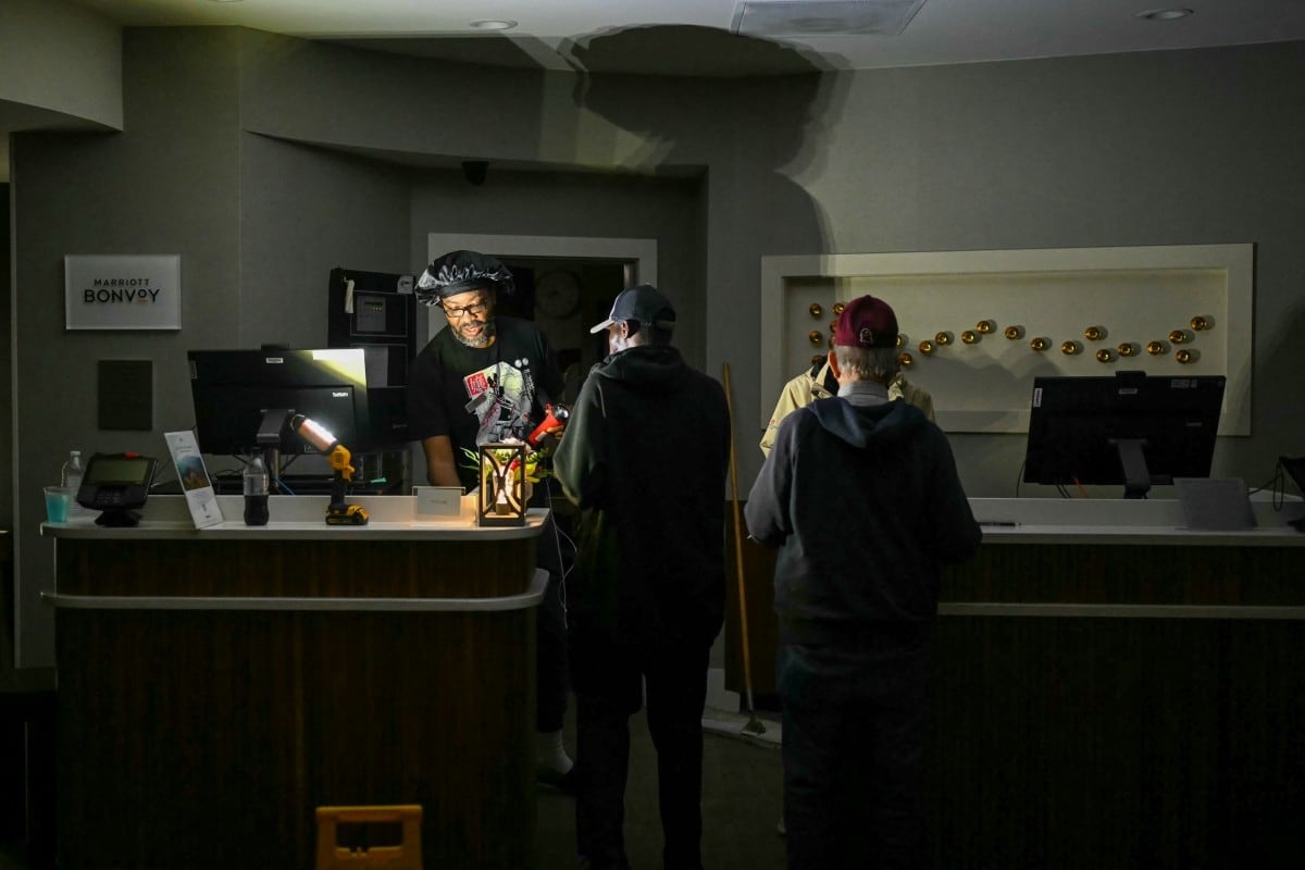 Huracán Isaías deja más de 512.000 clientes sin electricidad tras tocar tierra en Florida
