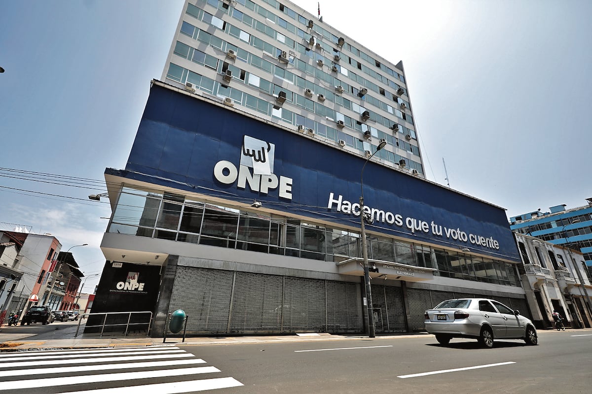 Más del 40 % de postulantes aún no rinde cuentas de su campaña ante la ONPE