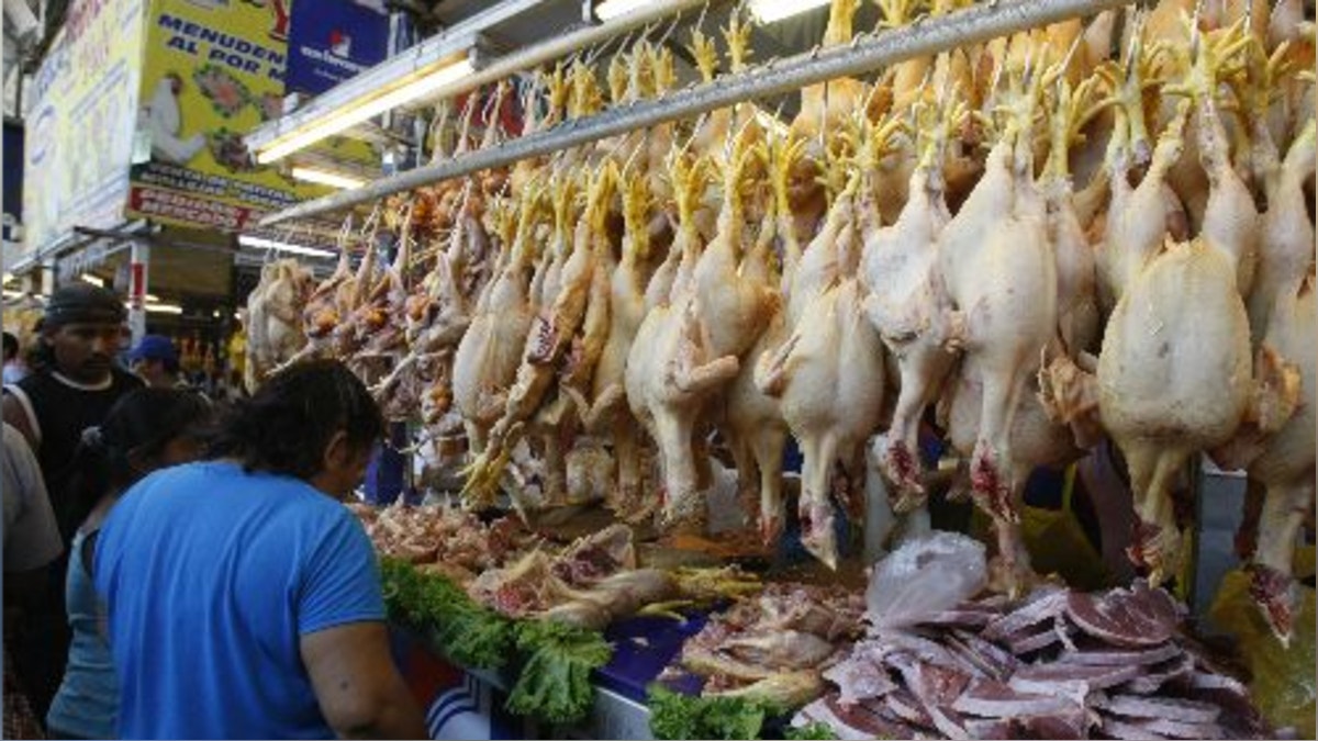 Precio del pollo cae a su nivel más bajo del año: se vende en S/8,67 por kilo en promedio en los mercados minoristas de Lima
