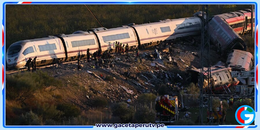 Pobladores y autoridades socorrieron a víctimas de colisión ferroviaria