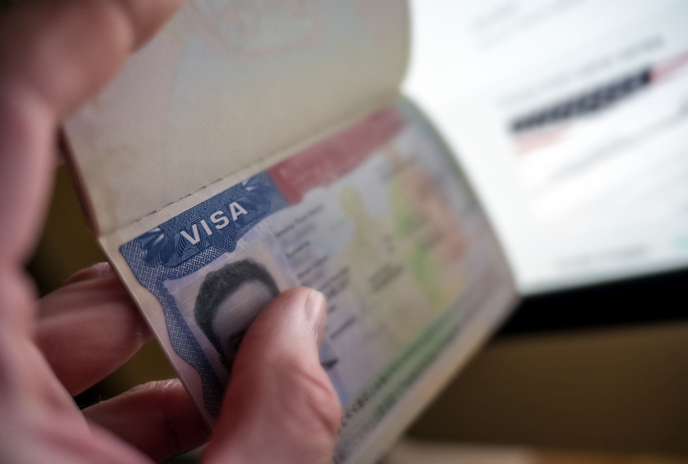 EE.UU. pausa temporalmente citas para solicitar visado de inmigrante en todo el mundo