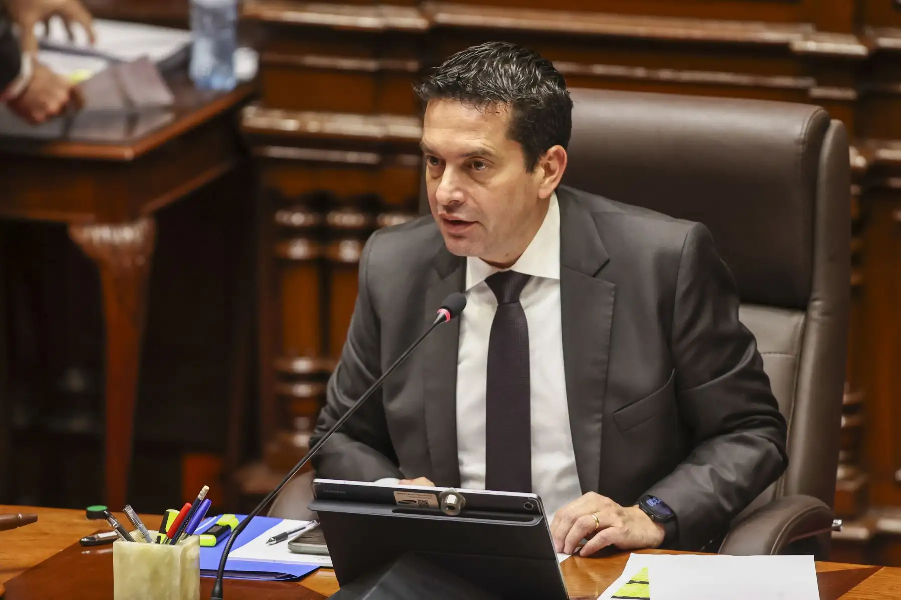 Presidente del Congreso saluda consenso alcanzado para aprobar facultades legislativas
