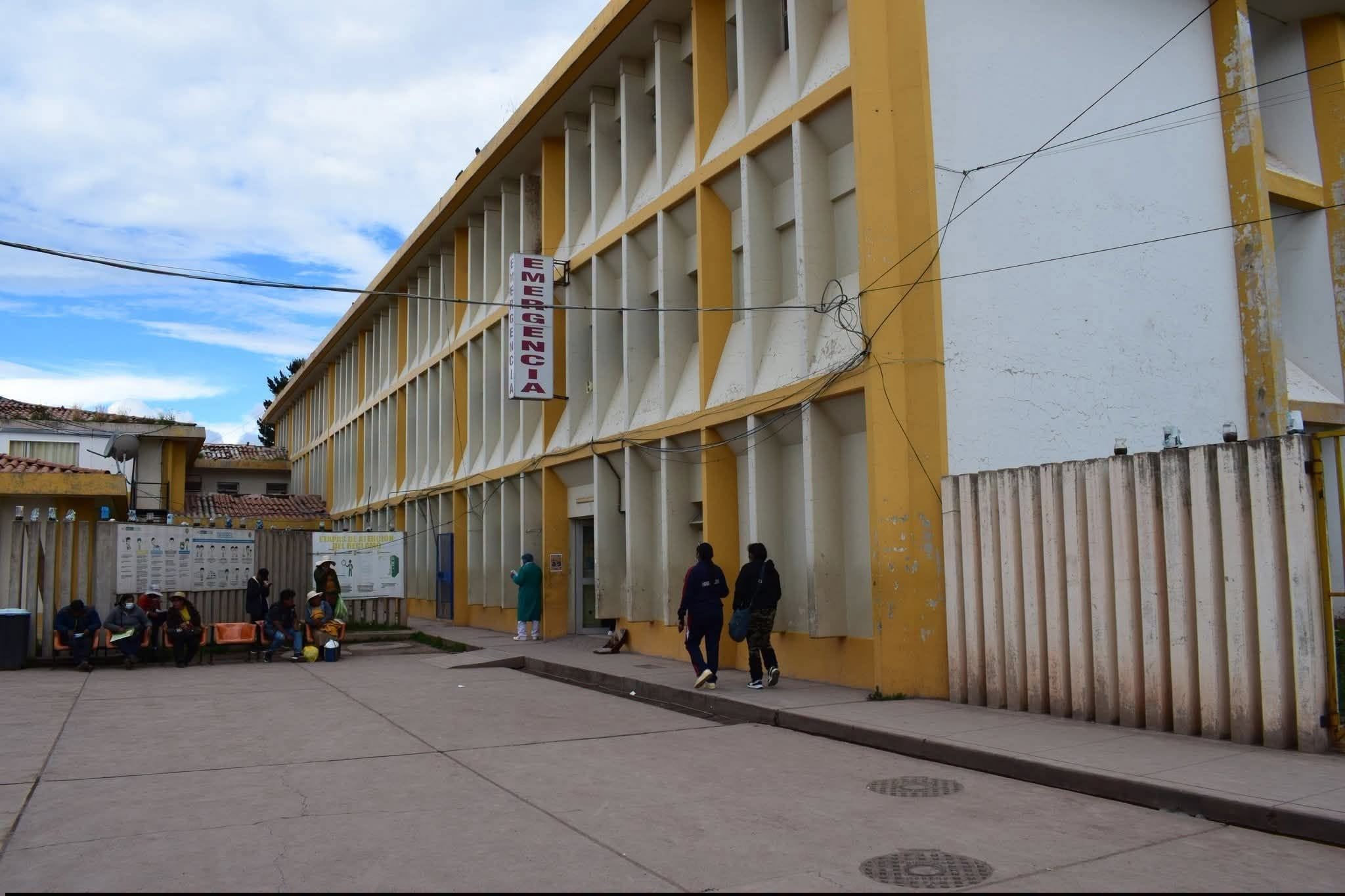 Juliaca: Policía lleva a detenido al hospital y este se fuga con ayuda de sus familiares