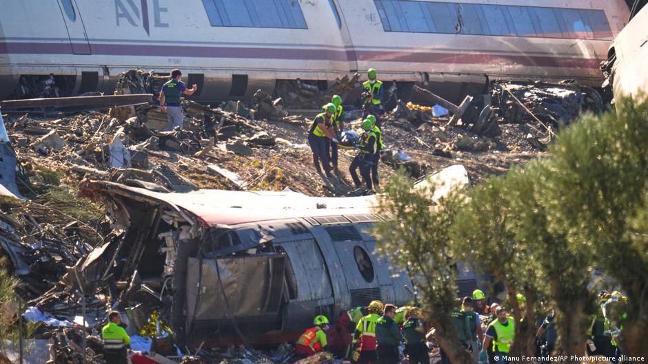 "Grave accidente de trenes" en España
