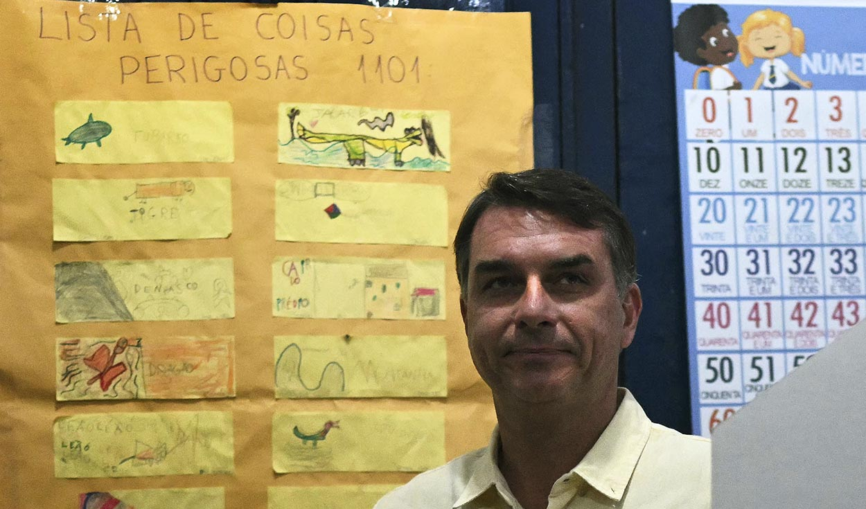 Flávio Bolsonaro salió de Brasil con rumbo a Estados Unidos tras perder las elecciones presidenciales
