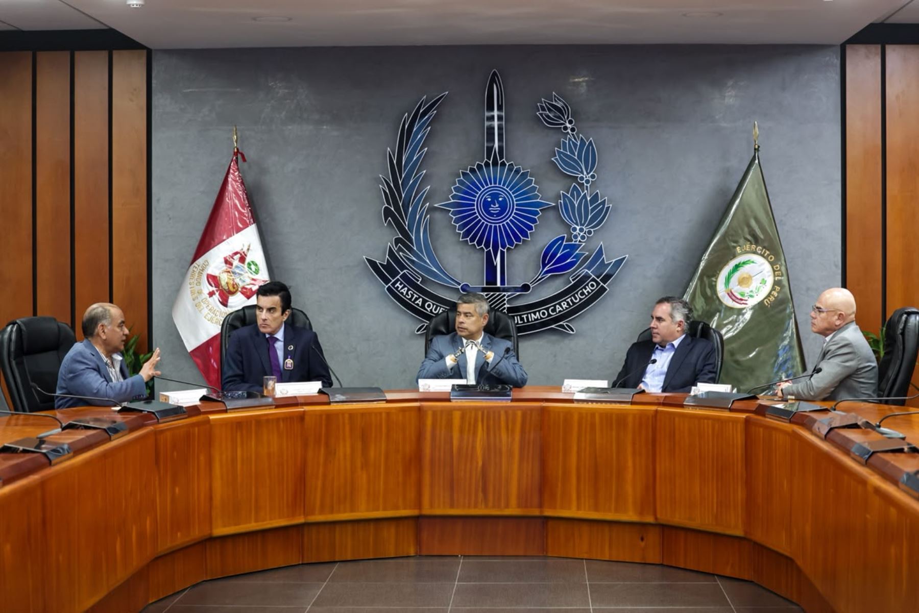 Gobierno instala comisión de alto nivel para coordinar lucha contra el crimen organizado