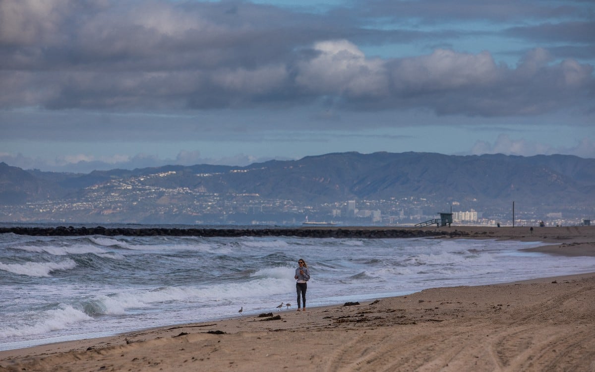 Alerta en playas de Los Ángeles por altos niveles de bacterias: las autoridades piden evitar estas 9 zonas