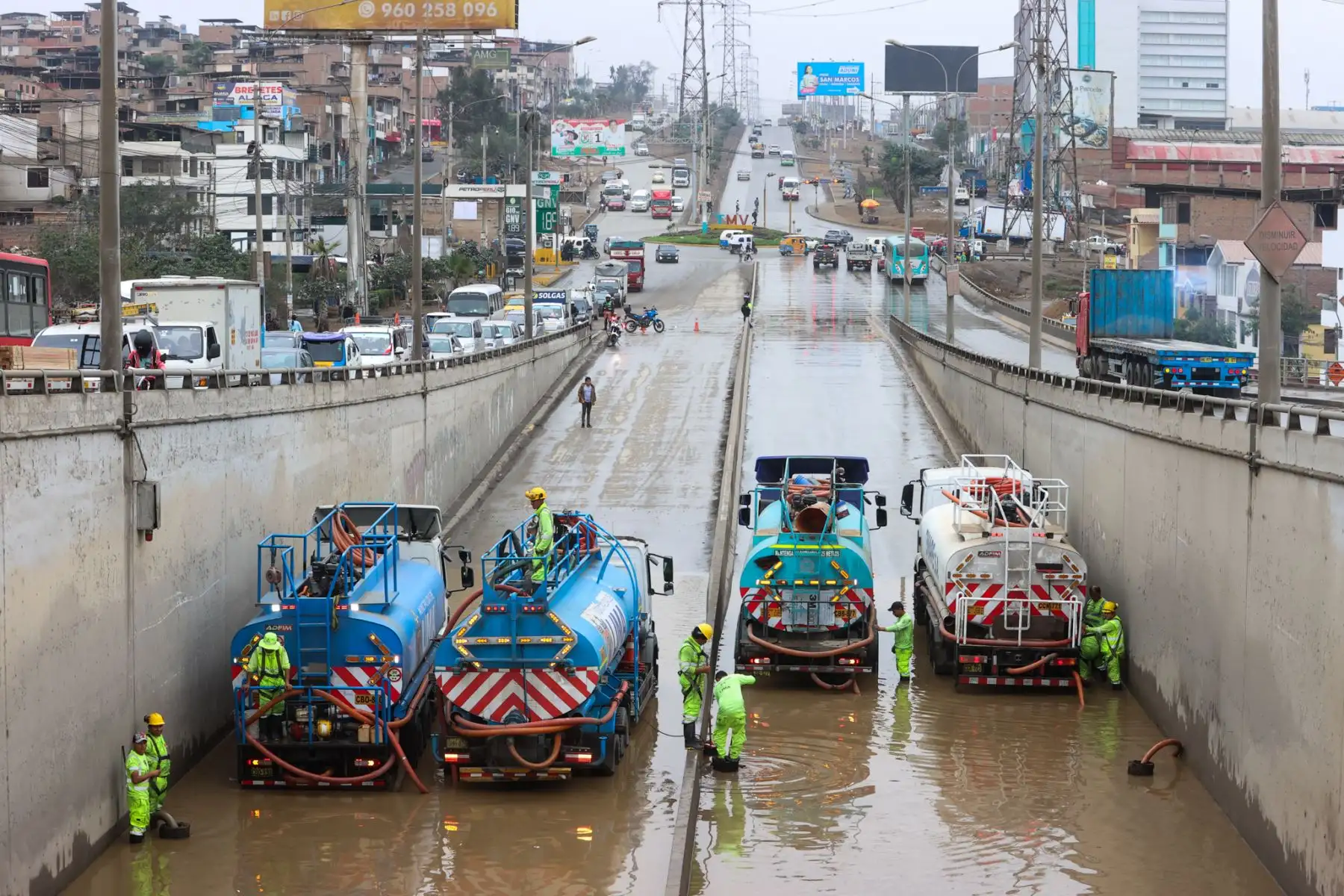 Señalizarán bypass para evitar vehículos atrapados en inundaciones por lluvias