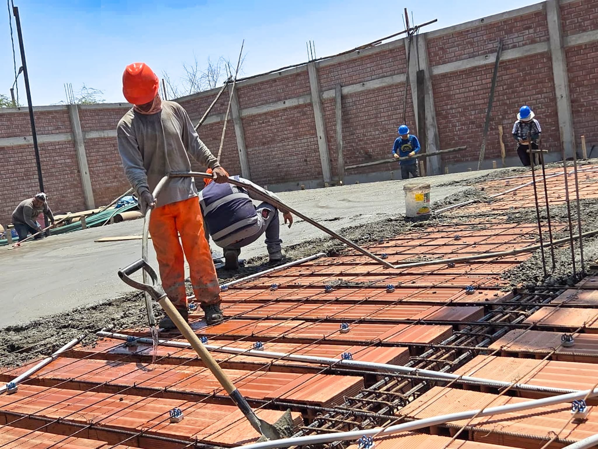 Ica: supervisan construcción de nuevo almacén para productora de pisco en Los Aquijes