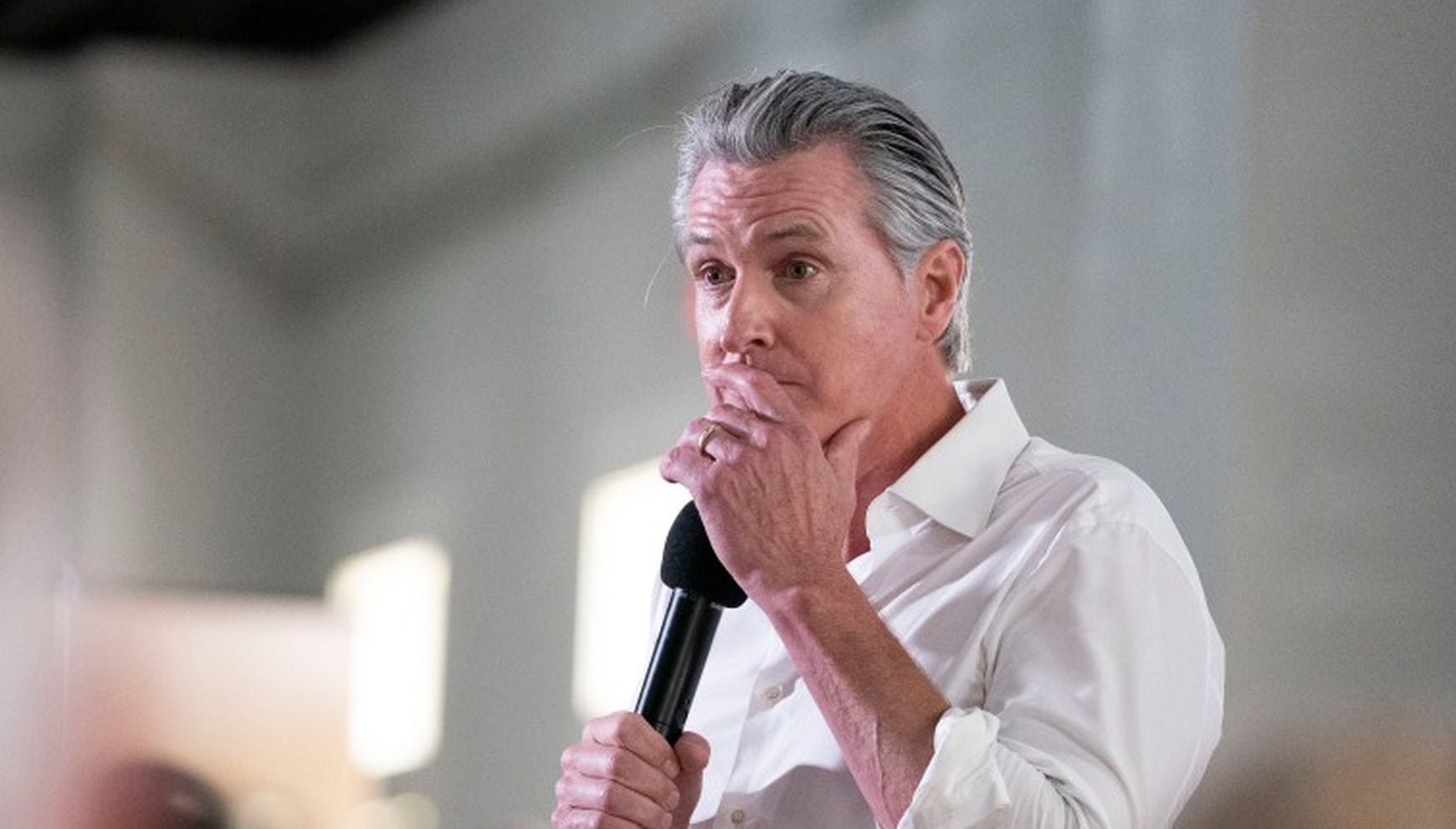 Corte bloquea ley de Newsom sobre identificación de agentes de ICE: sus argumentos y la respuesta de California
