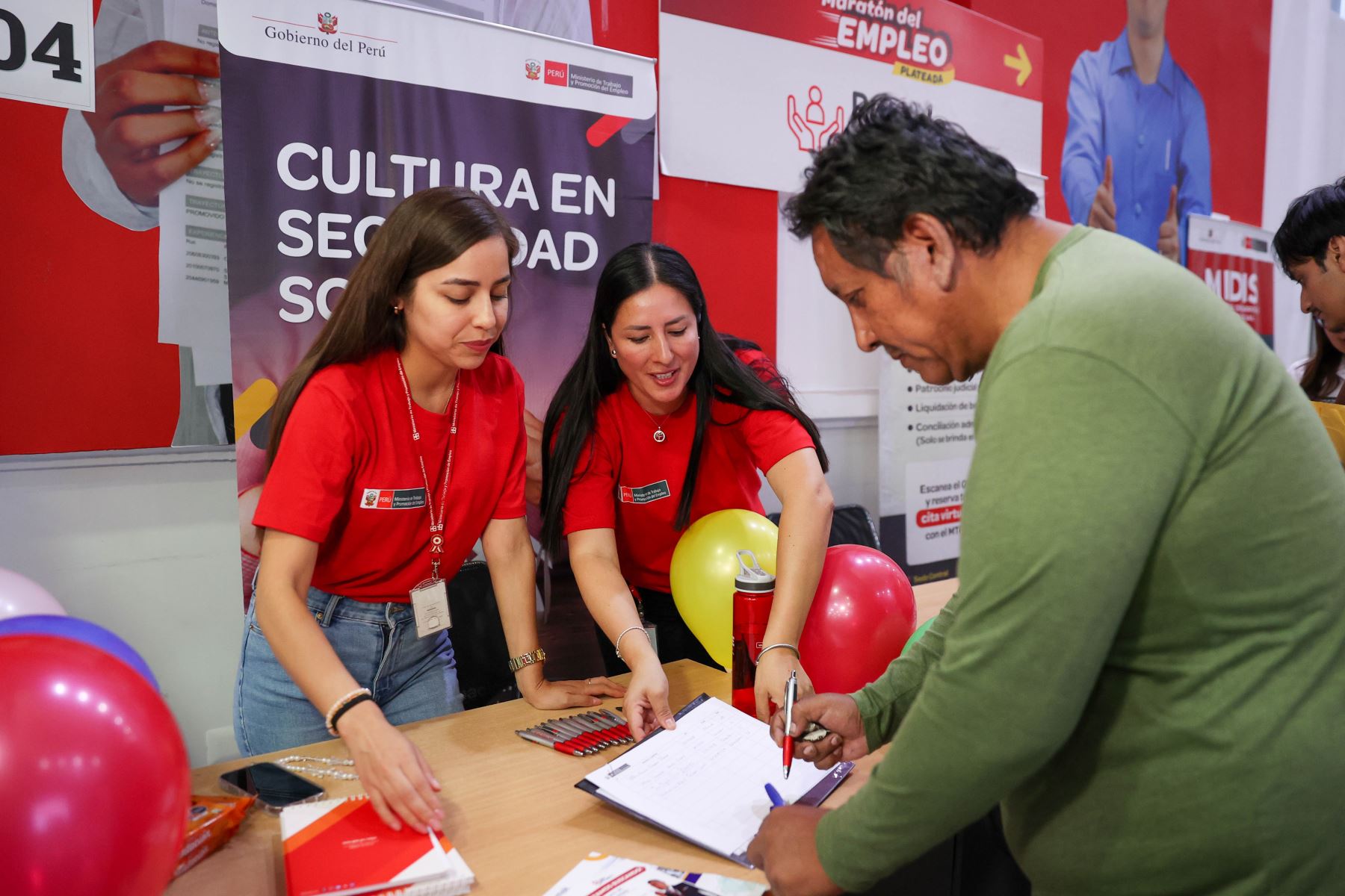 Ministerio de Trabajo posibilitó a casi 9,000 peruanos acceder a un empleo formal