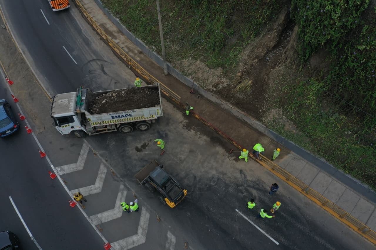 Miraflores: deslizamiento de piedras en bajada Armendáriz fue por obstrucción con material de construcción, según Sedapal