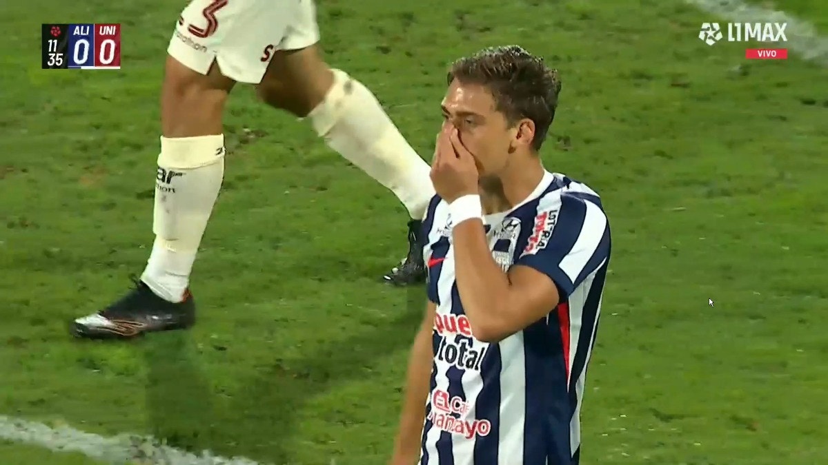 Lo sufre Alianza: Federico Girotti desperdició una gran oportunidad de gol ante Universitario [VIDEO]