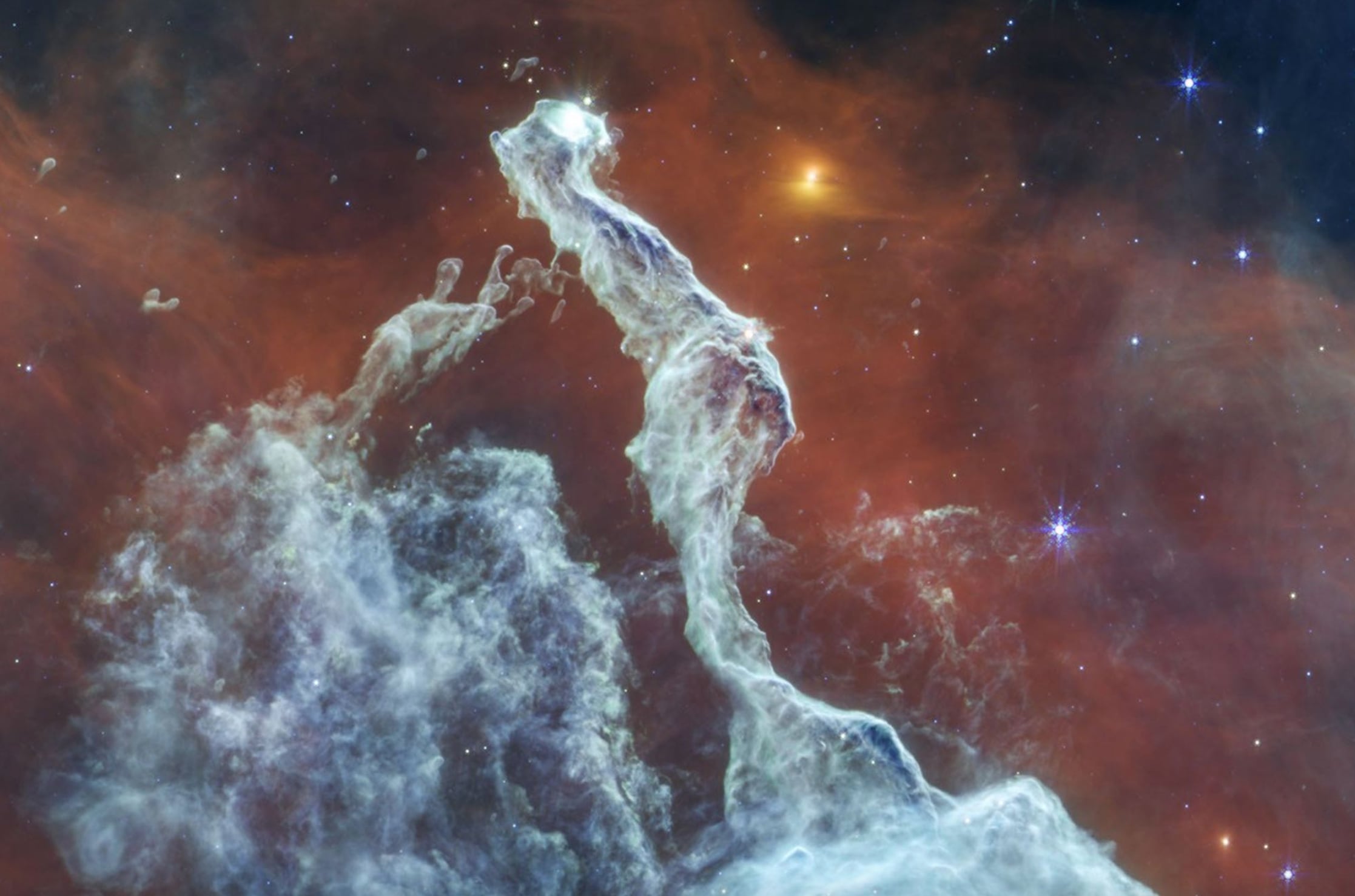 Hubble y Webb combinan sus observaciones para revelar la nebulosa ‘Cabeza de Gato’ en la región de Carina