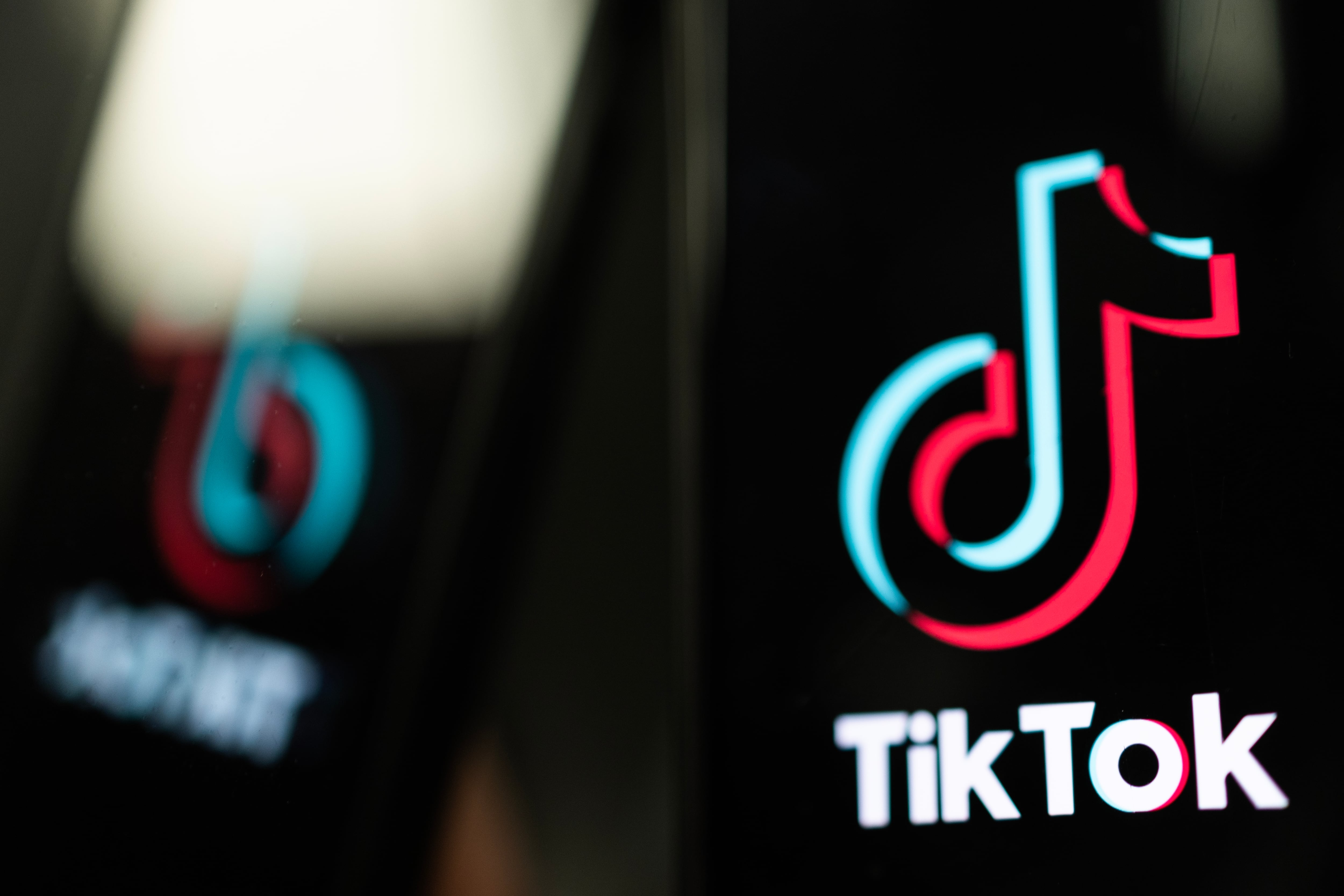 TikTok frena el spam de IA: Etiquetó más de 3.000 millones de videos y eliminó 86 millones de cuentas falsas
