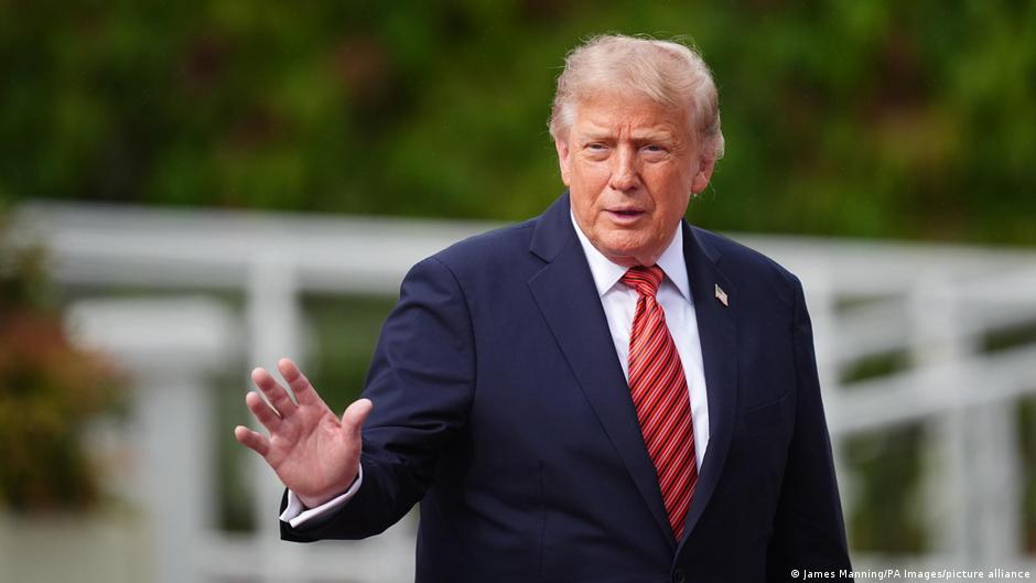Trump prohíbe acceso a la Casa Blanca a CNN, MSNOW y Politico