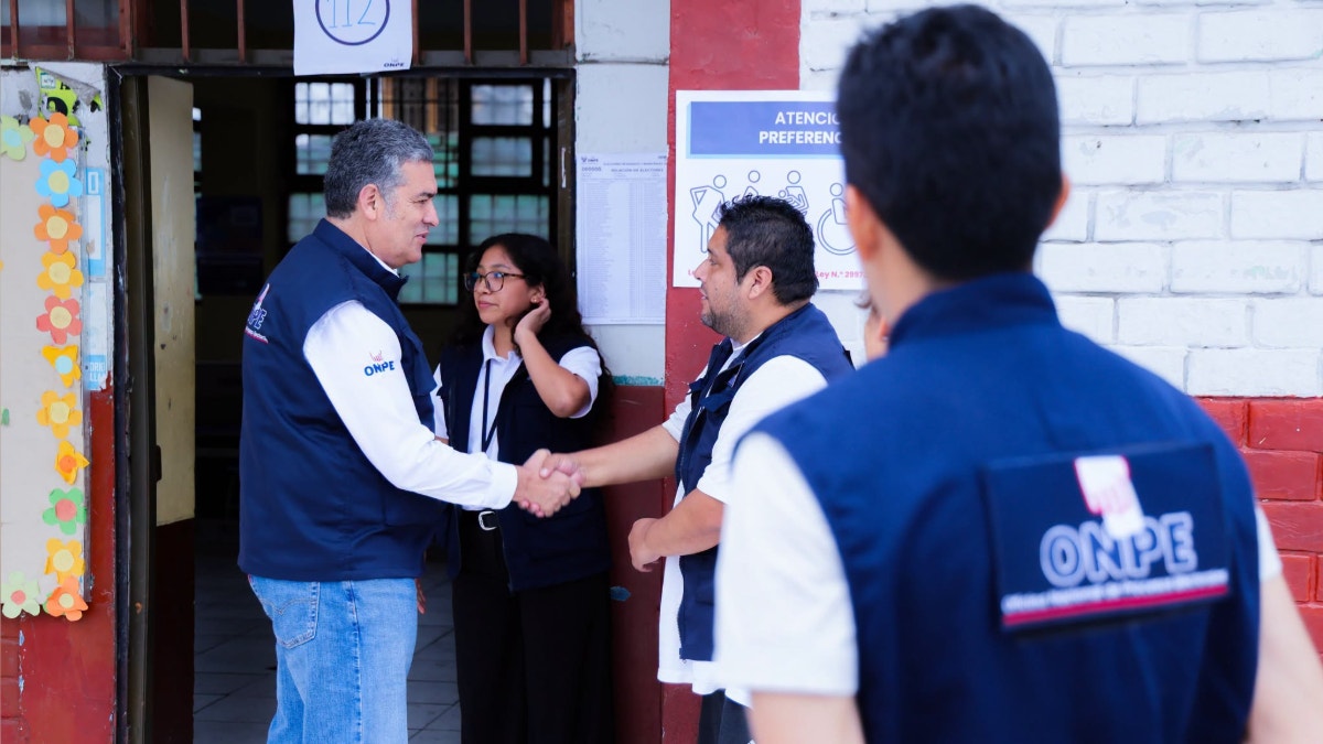 ONPE realiza traslado del material electoral a más de 2 mil locales de Lima y Callao