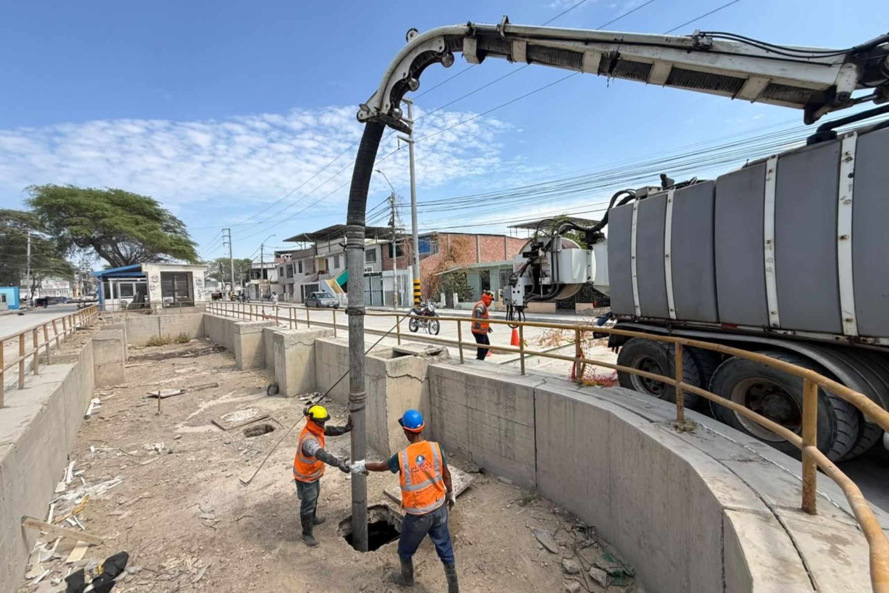 El Niño en Piura: refuerzan prevención con la limpieza de cámara de bombeo de El Chical