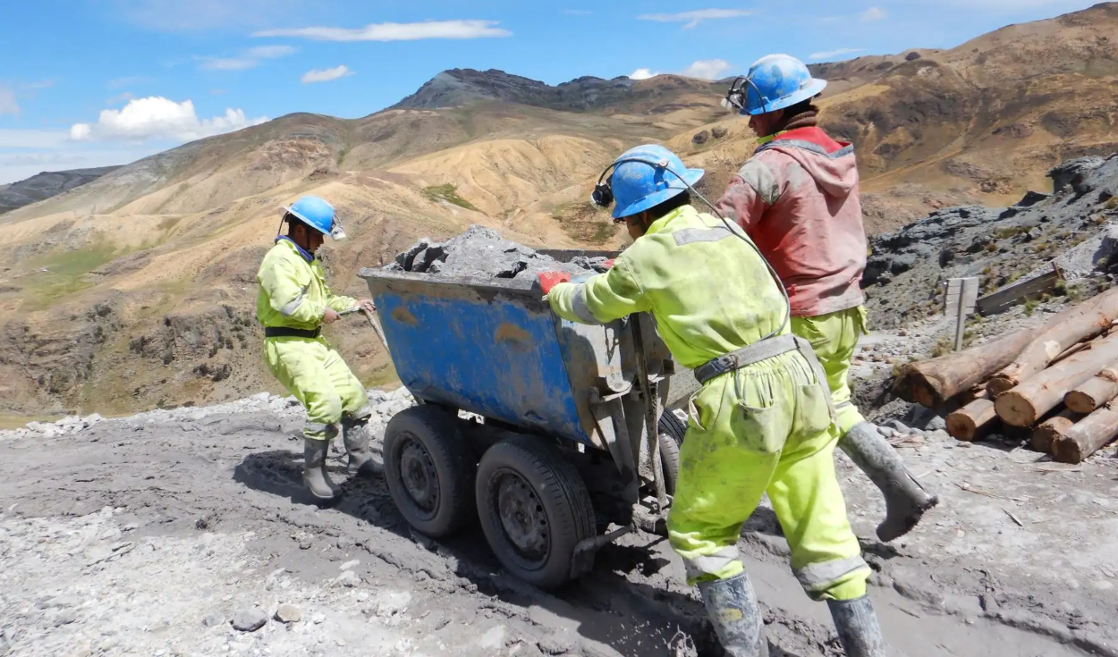 Gobierno presenta a la Cámara de Diputados el proyecto para crear la Ley MAPE: ¿qué cambios plantea para la pequeña minería?