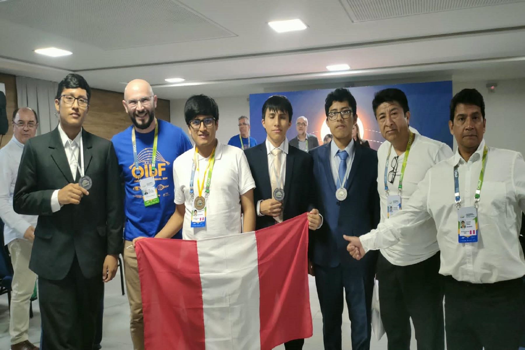 Perú logra cuatro medallas en la Olimpiada Iberoamericana de Física 2026 en Brasil