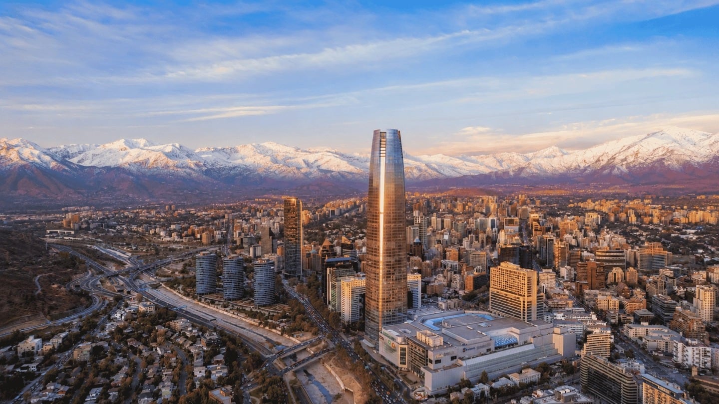 SKY fortalece su red internacional desde Perú con nuevas rutas a Chile y Brasil