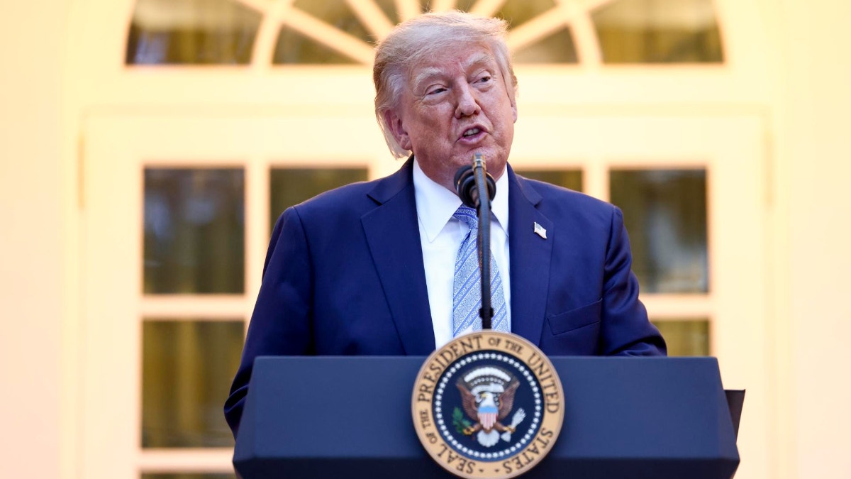 Donald Trump cenará con el líder de Anthropic y descarta "preocupación" por descontrol de la IA
